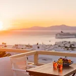 Pelican Hotel 2*