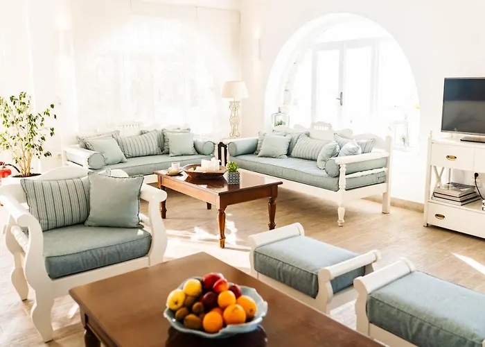 Pelican Mykonos Town