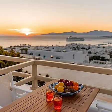 Pelican Mykonos Town